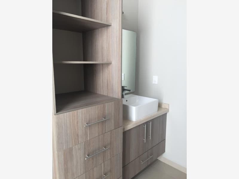 Departamento en venta en Fraccionamiento Privado Condesa Cimatario cerca del Centro Sur - 13